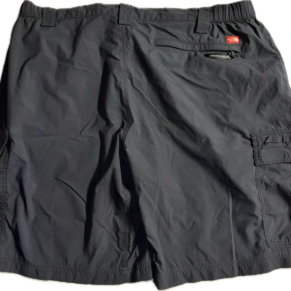 The North Face Men’s 2XL‎ Gray Cargo Outdoor Hiking Flat Front Shorts